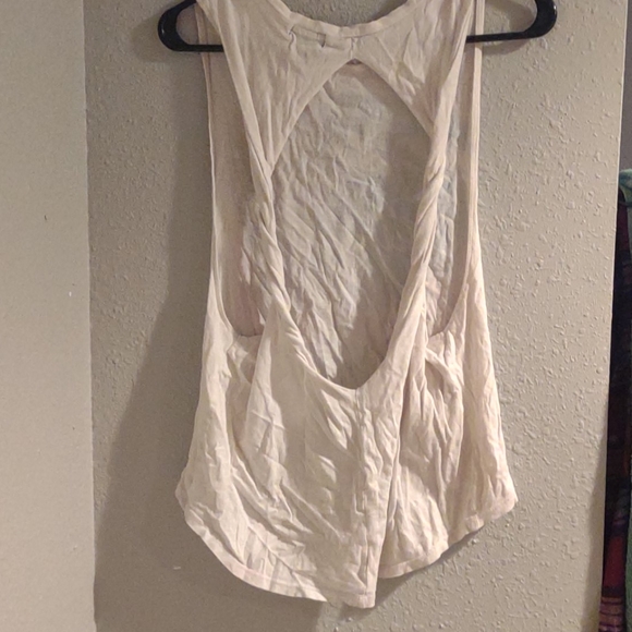 Tanktop - Picture 2 of 6